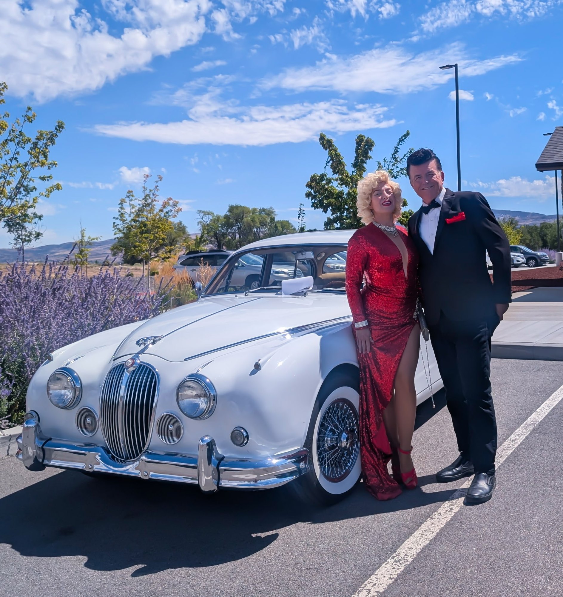 Martin & Monroe with classic car